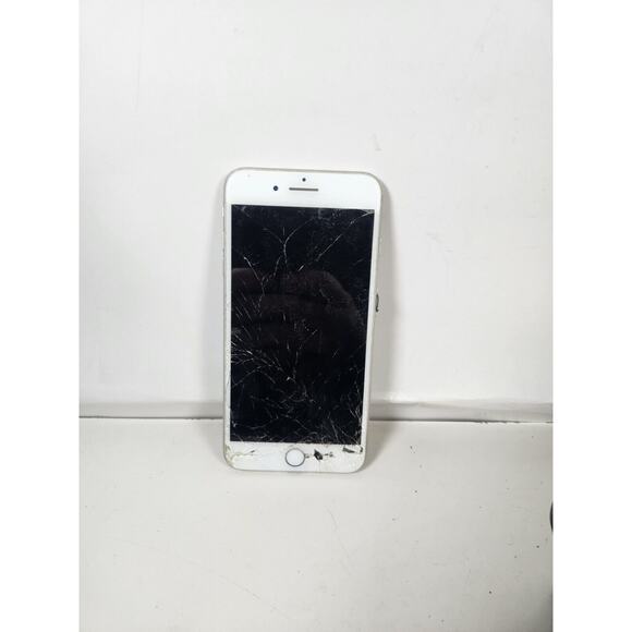 Apple iPhone 7 Plus Model A1661 Cracked Screen As IS For Parts Repair - Picture 1 of 5